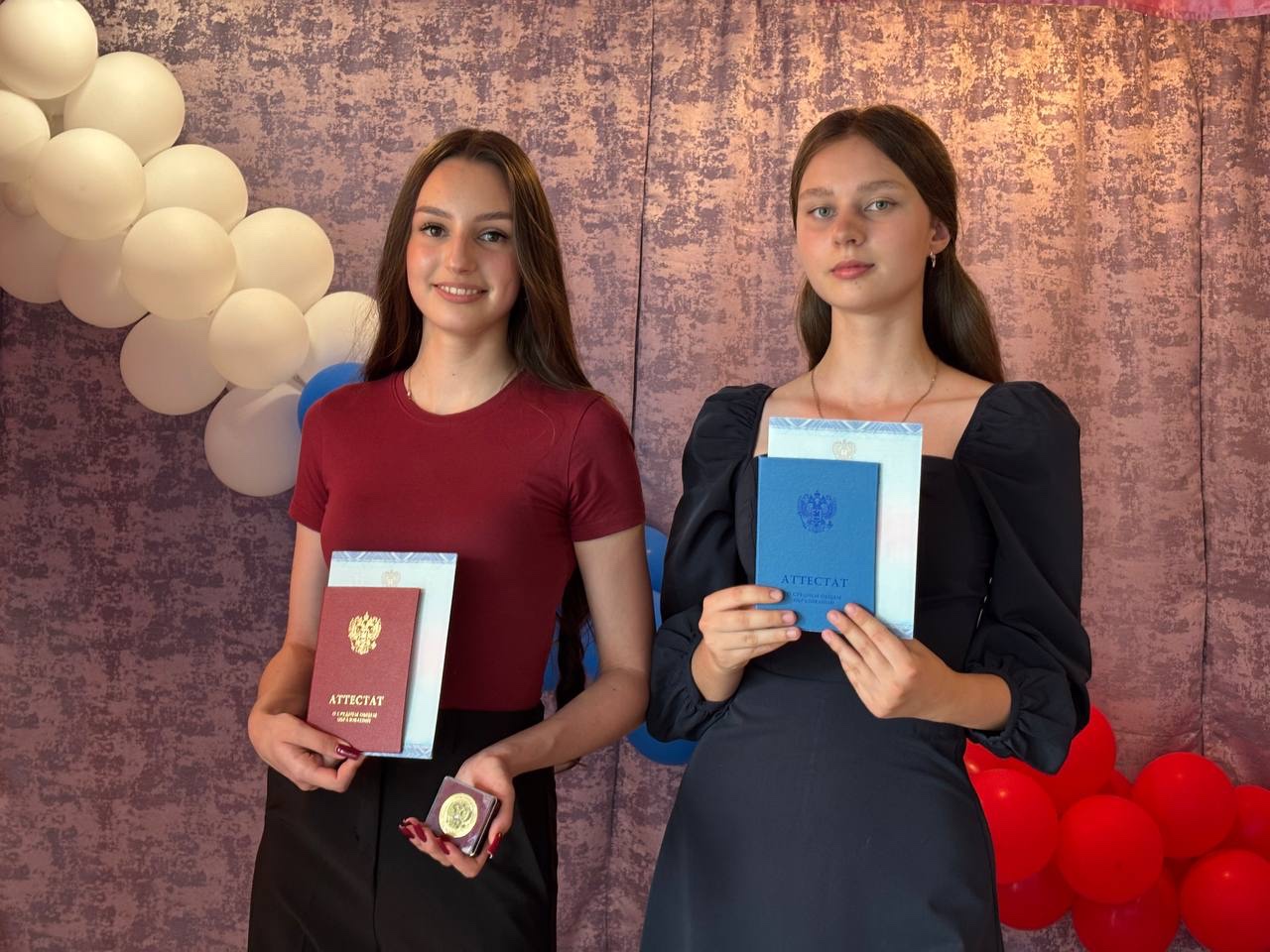Торжественное вручение аттестатов выпускникам 11-х классов в Яковлевском муниципальном округе: 36 выпускников сделали первый шаг во взрослую жизнь.
